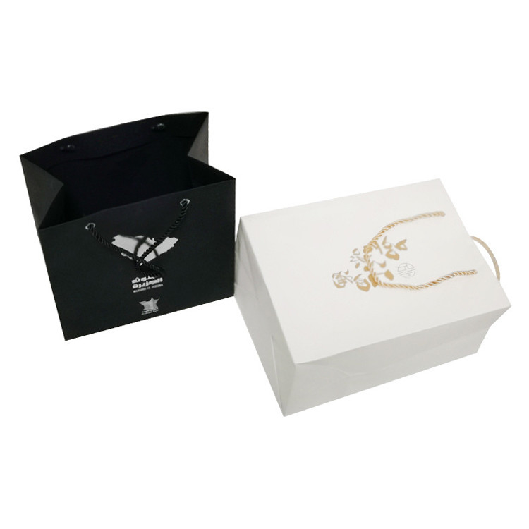 Promotion 350g White Card Paper Bag With Handle Black Handbag Custom Logo Printing
