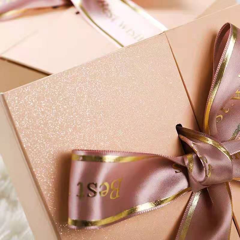 Eco Friendly Luxury Custom Logo Gift Paper Box with Recycled Materials and Magnetic Closure